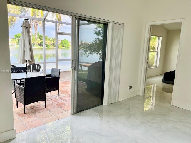 Building Photo - 1841 SW 176th Ave