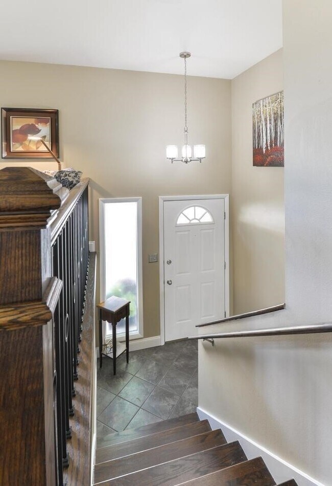 Building Photo - Beautiful 4 Bedroom Home in Midtown Fort Collins!