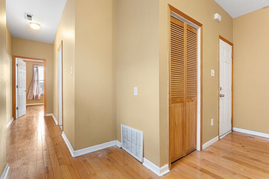 Building Photo - 1237 W Allegheny Ave