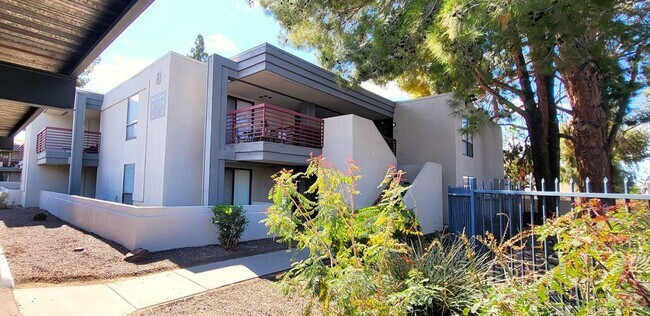 Building Photo - 1st FULL MONTH RENT FREE!!! VERY NICE & AFFORDABLE 2 BED / 2 BATH CONDO – W/D, PATIO, POOL!