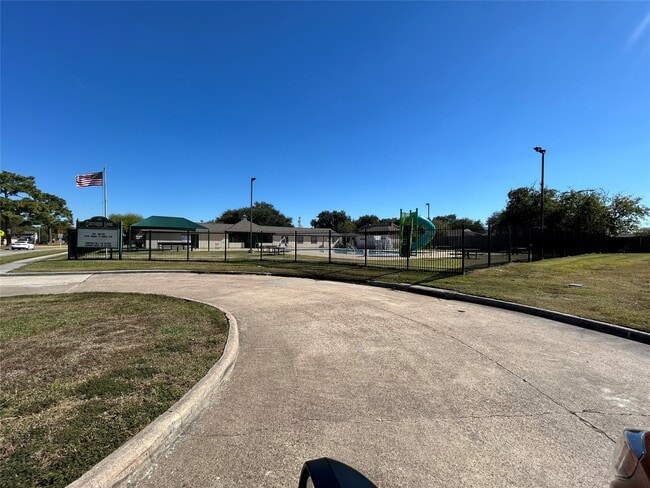 Building Photo - 8523 Riverside Walk Ln