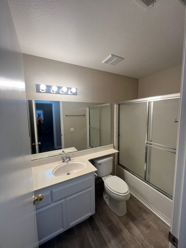 Building Photo - 7956 Orchard Woods Cir