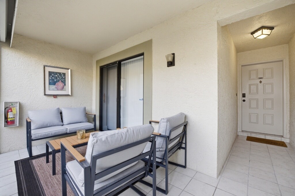 Building Photo - 12521 Kelly Sands Way