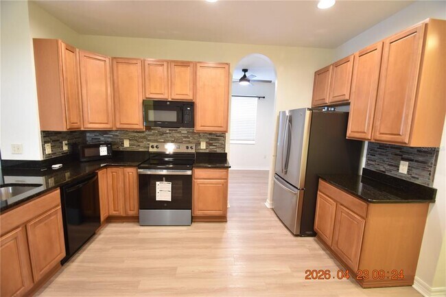 Building Photo - 30633 Totteridge Pl