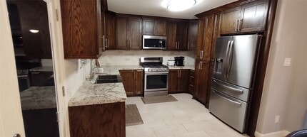 Building Photo - 20926 Neelie Ct