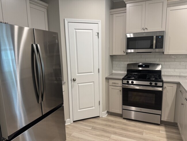 Building Photo - 340 Nettle Ln