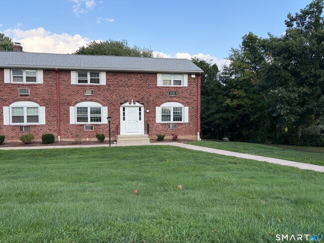 Building Photo - 201 Regan Rd