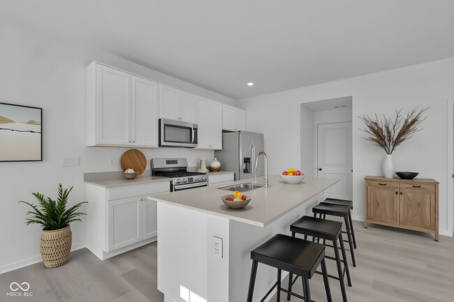 Building Photo - 6267 Wasco Dr