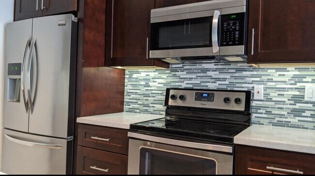 Building Photo - 1926 Glendon Ave