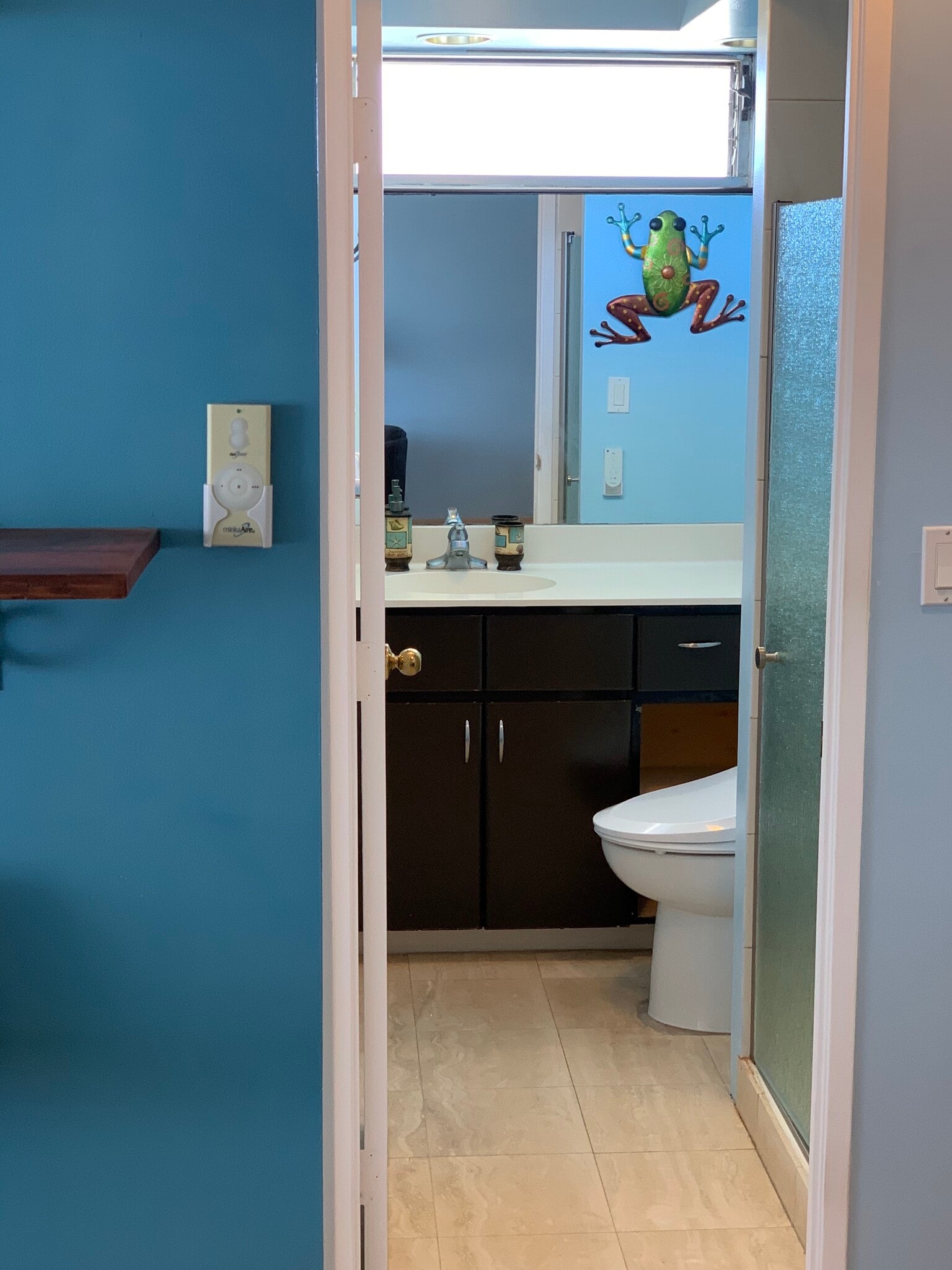 Bath - 2575 Kuhio Ave