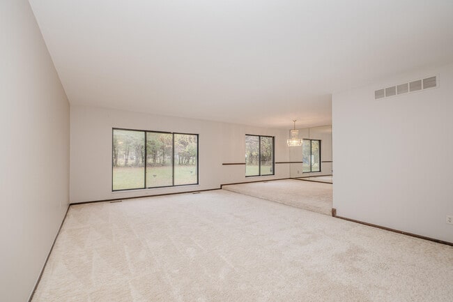 Building Photo - 22745 Wrexford Dr