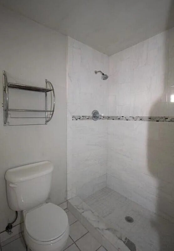 Building Photo - 409 Ellwood Beach Dr