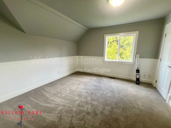 Building Photo - 4520 S Thompson Ave