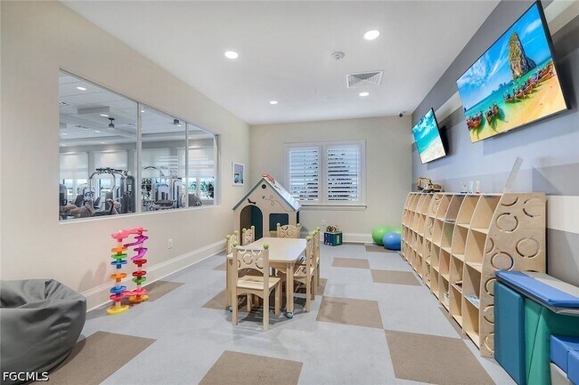 Building Photo - 14050 Pine Lodge Ln