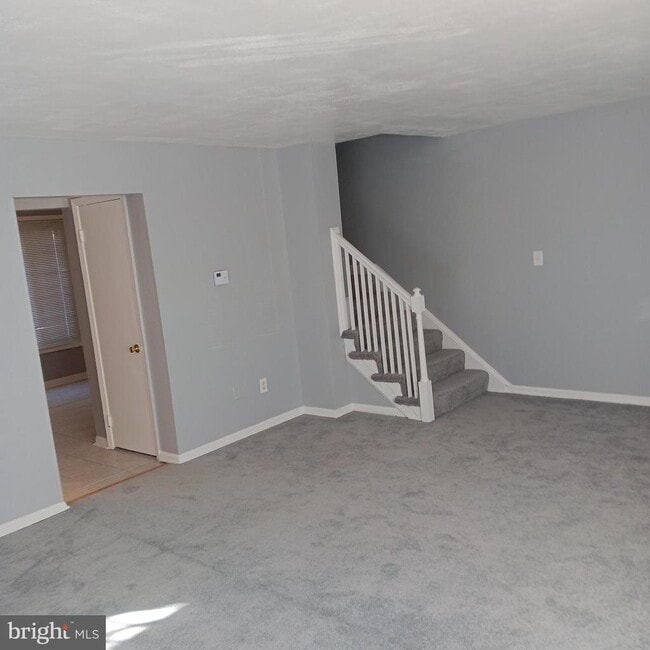 Building Photo - 1971 Addison Rd S