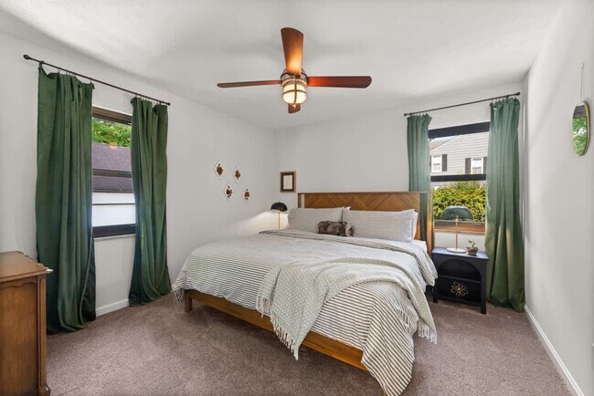 Building Photo - 6430 Olde York Rd