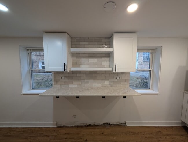 Building Photo - 3823 N Whipple St