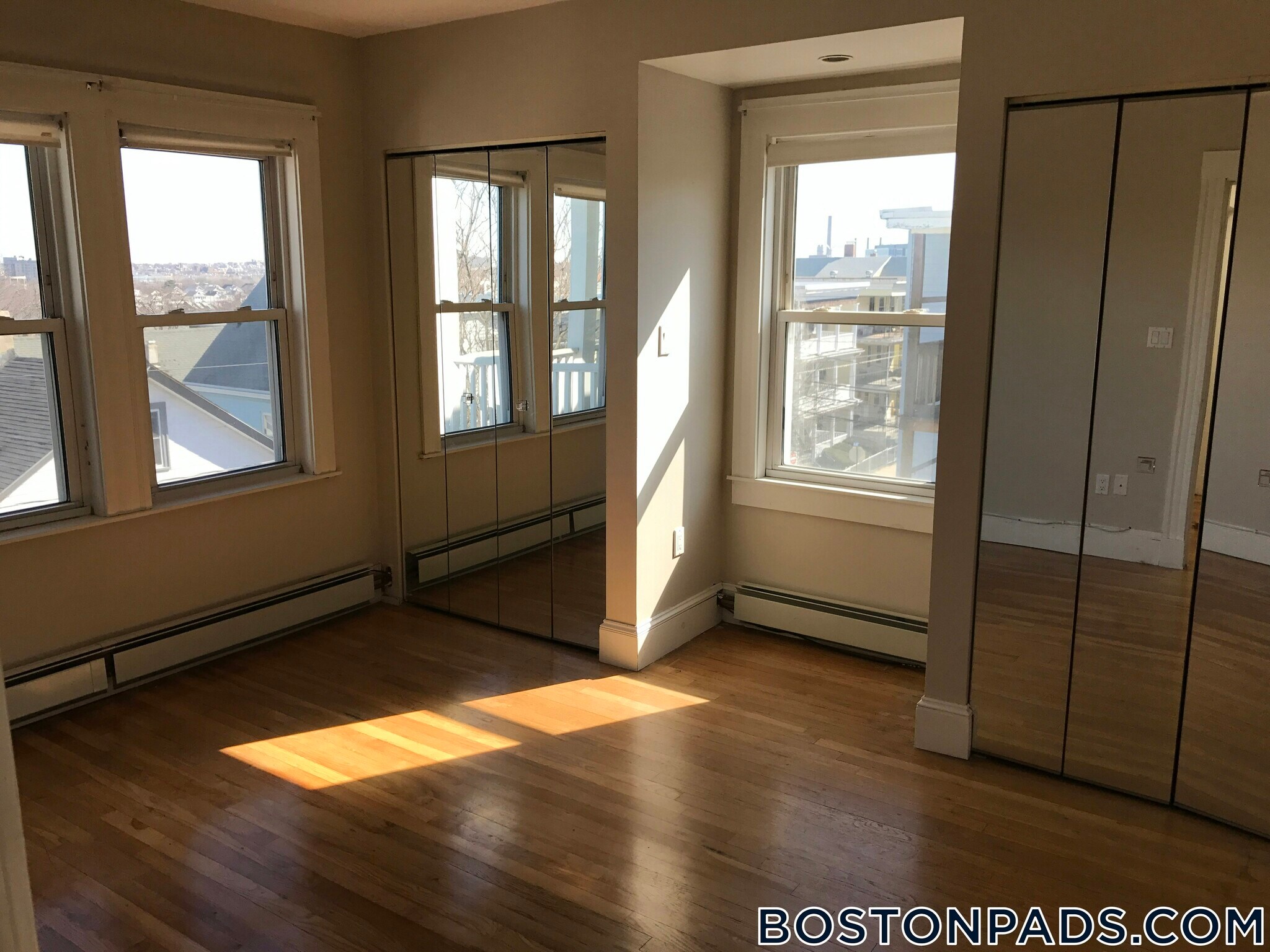 Building Photo - 94 Heath St