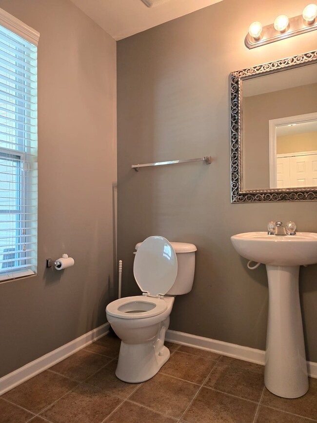 1/2 Bath on 1st Floor - 5903 Fazenda Dr