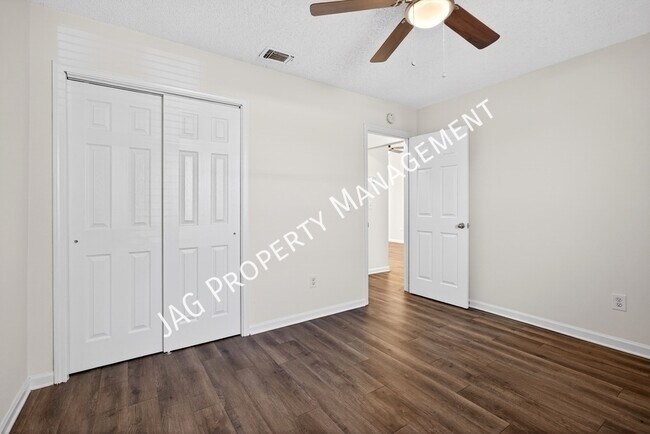 Building Photo - 1234 Montecello Dr