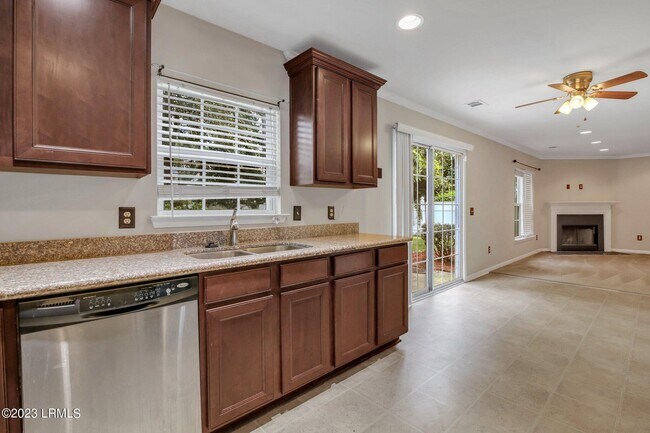 Building Photo - 7 Harbison Pl