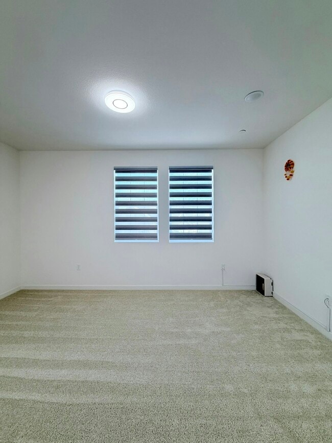 Building Photo - 5396 High Vly Ln