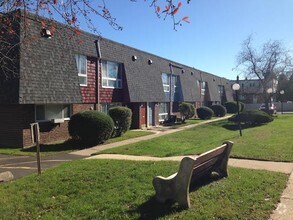 Building Photo - 110-Tomlinson Court