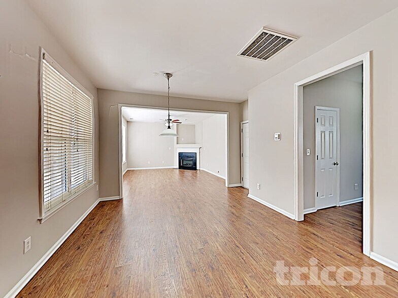 Building Photo - 376 Collinsworth Dr