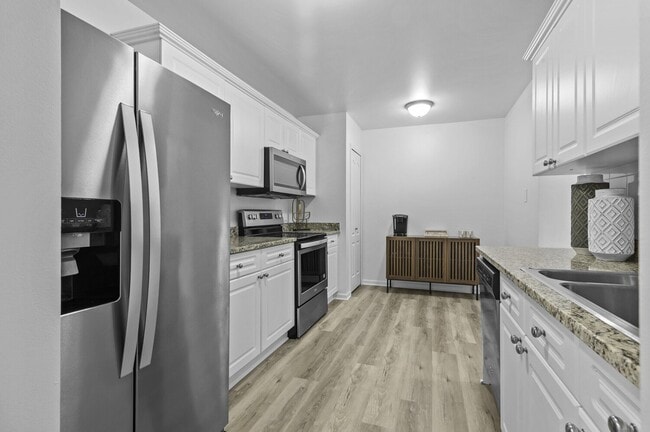 Building Photo - Regents Club of Troy