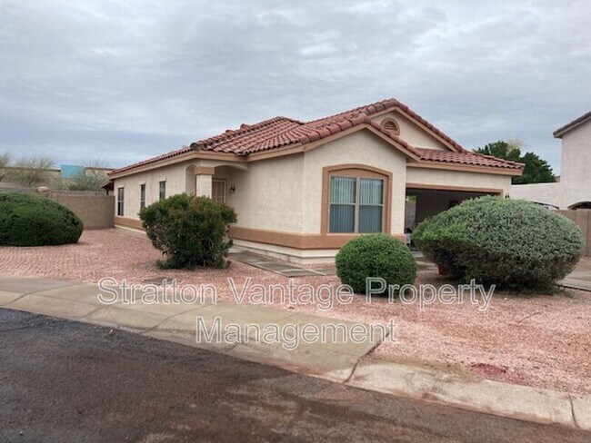 Building Photo - 1017 S Clancy Cir