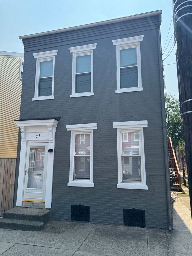 Building Photo - 24 N 8th St