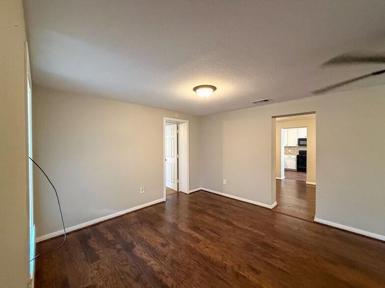 Building Photo - 3604 Torrence St