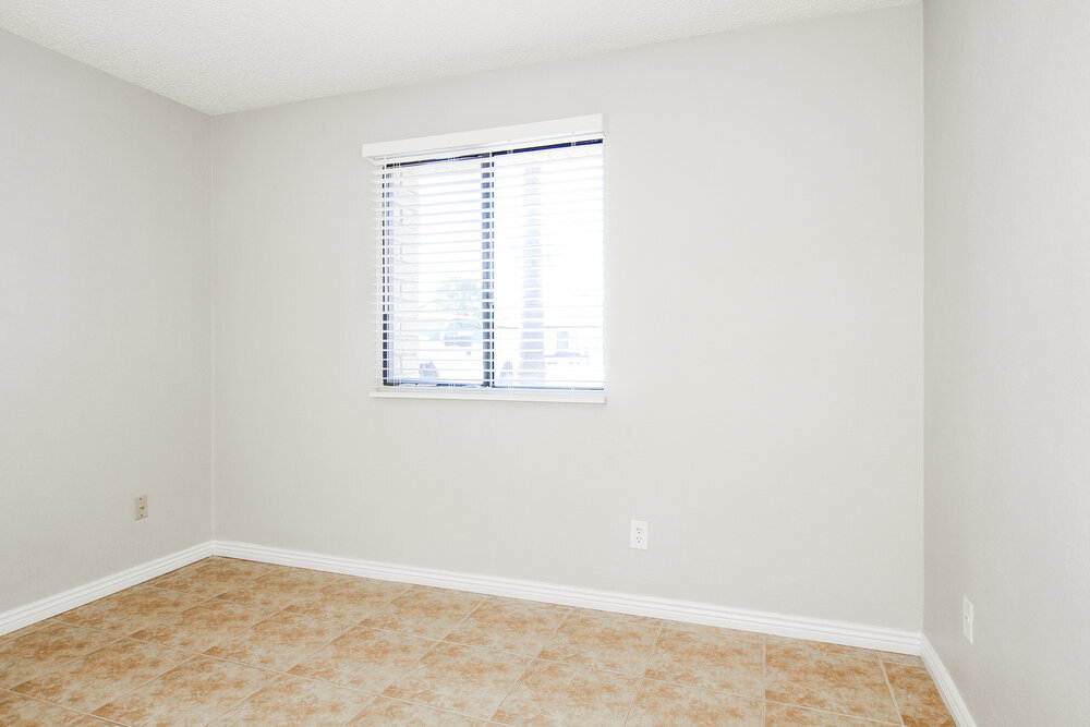 Building Photo - 10308 W Calle Del Oro