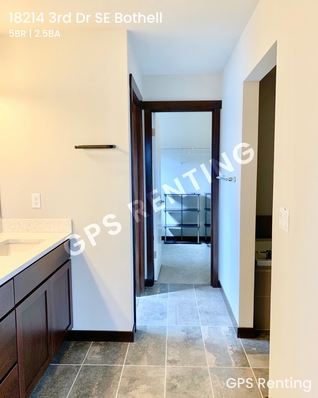 Building Photo - 18214 3rd Dr SE