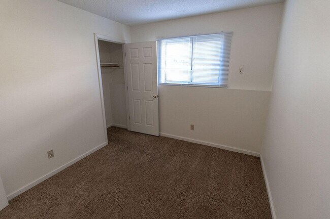 Building Photo - 280 Apple Tree Ct