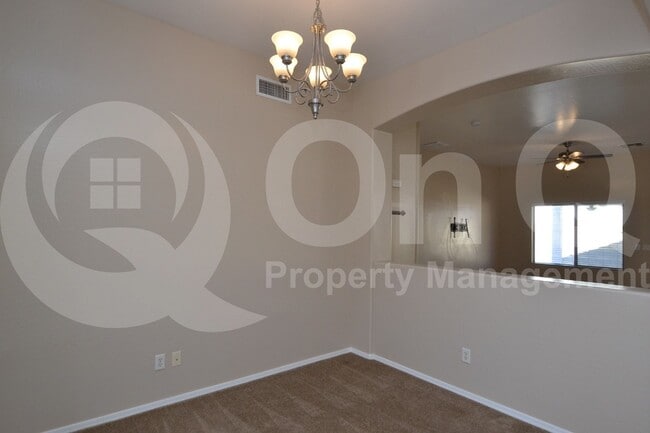 Building Photo - 534 E Ironwood Dr