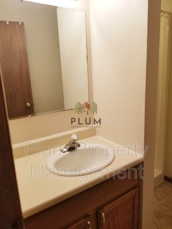 Building Photo - 720 Turner St