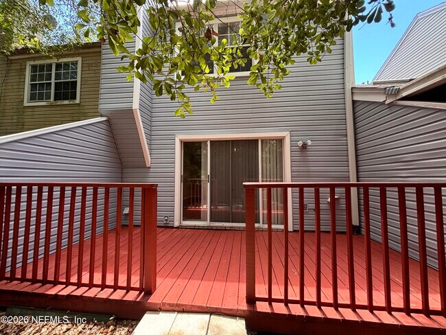Building Photo - 8531 Sturbridge Cir W