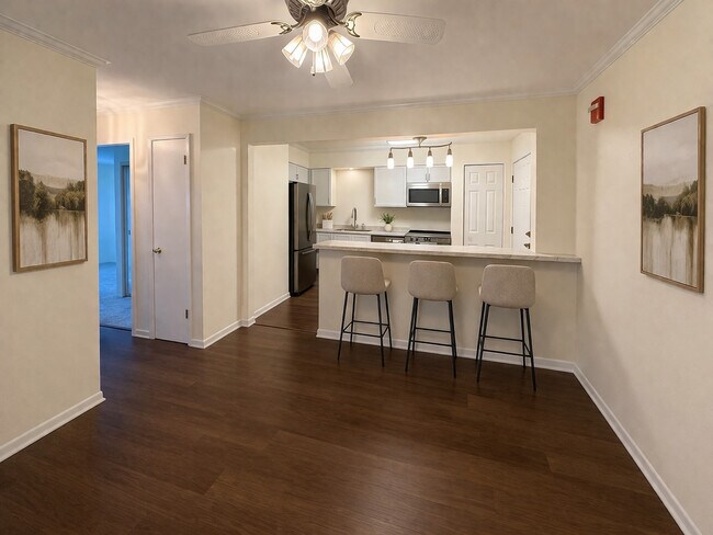 Building Photo - 2331 Ogden Ave