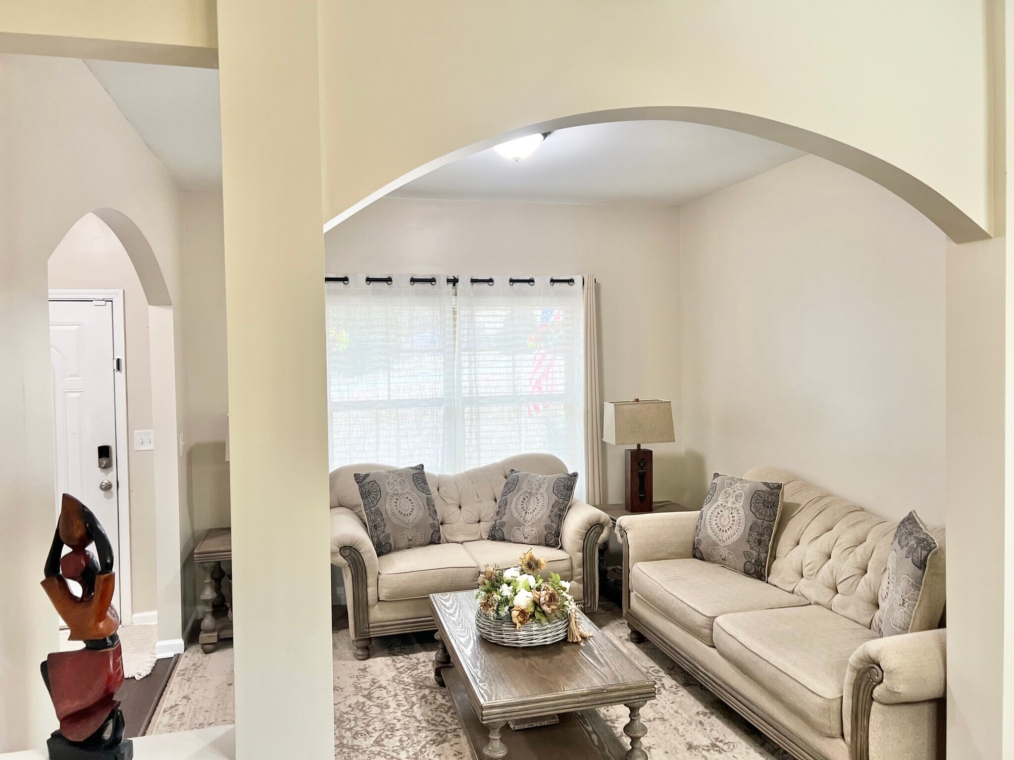 Building Photo - 31 White Pine Way