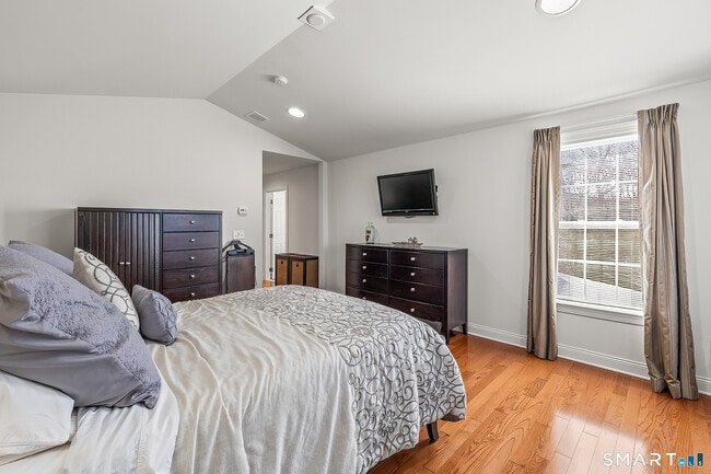 Building Photo - 1 Wilderswood Way