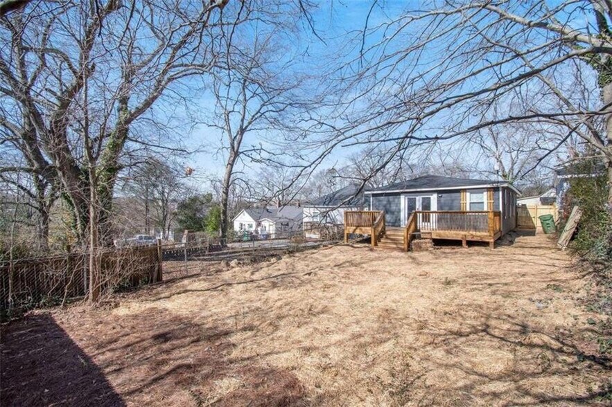 Building Photo - Room in House on Meldon Ave SE