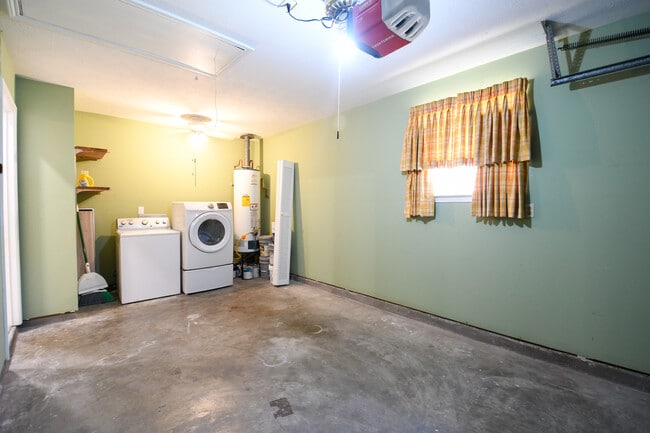 Building Photo - 4416 Wilson Dr