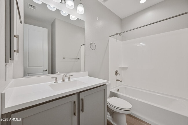 Building Photo - 1825 E Saguaro Park Ln