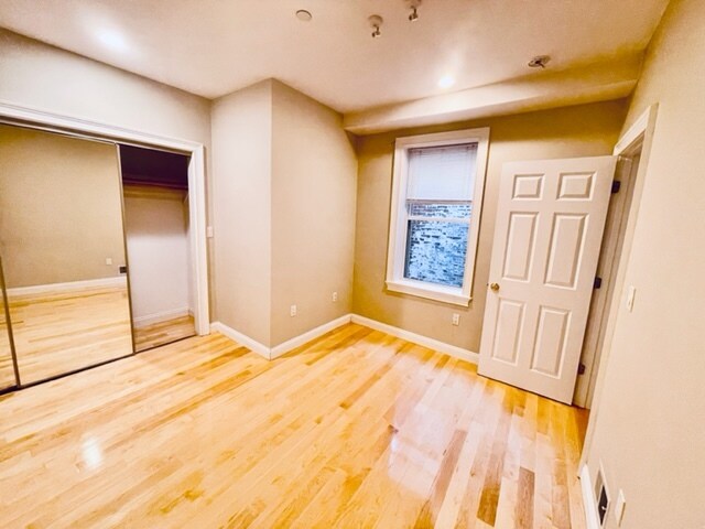 Building Photo - 33 N Bennet St