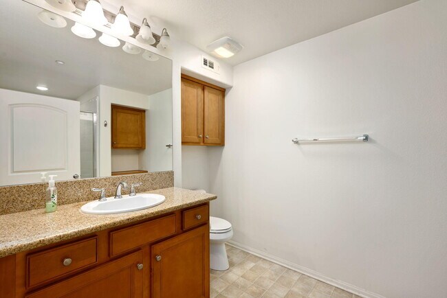 Building Photo - 262 Paseo Gregario