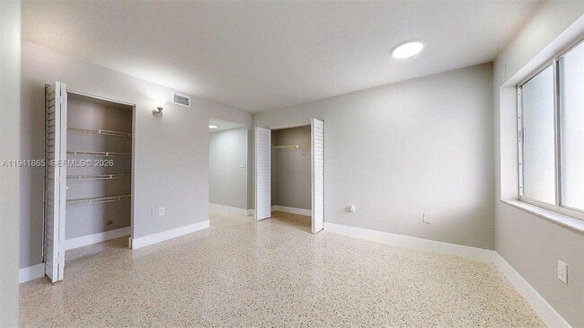 Building Photo - 426 NW 13th Ave