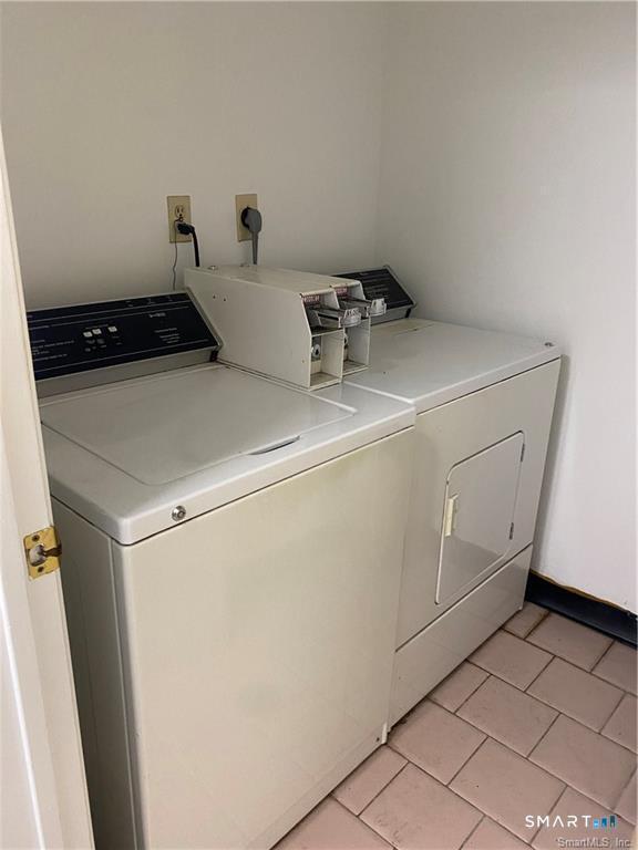 Building Photo - 10 Collins St