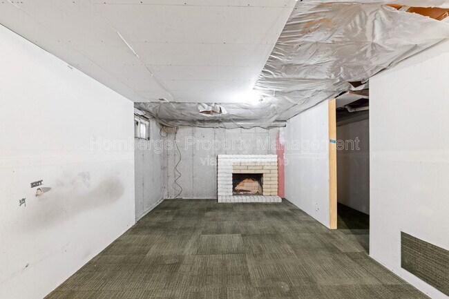 Building Photo - 37 E Rockwell Ave