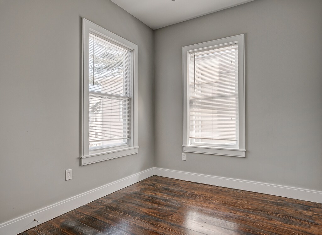 Building Photo - 147 Boston St